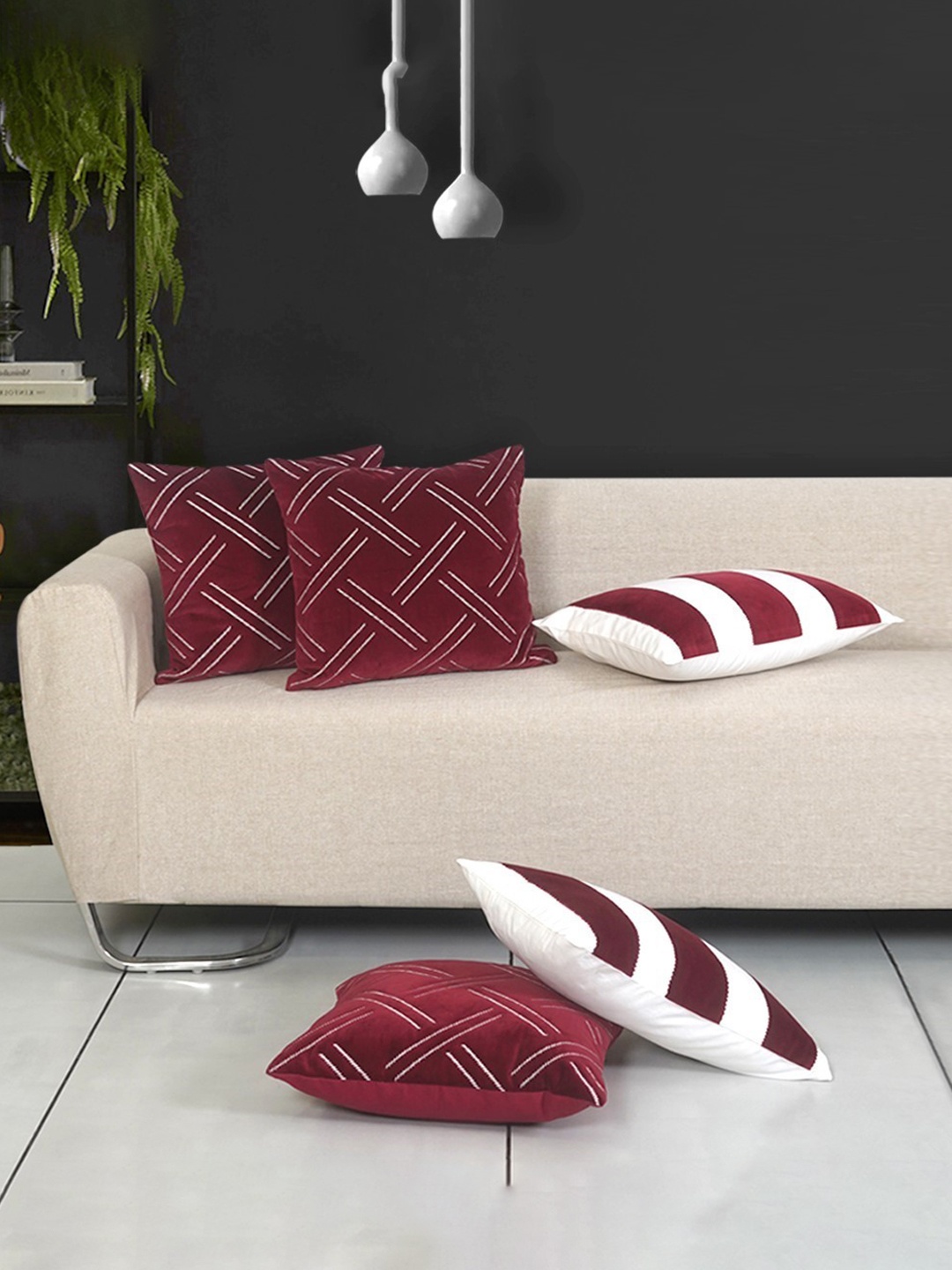 

Ode & Cleo Maroon & White Set of 5 Striped Velvet Square Cushion Covers