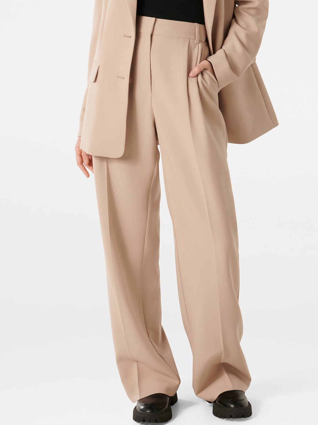 

Forever New Women High Rise Straight Fit Pleated Parallel Trousers, Cream