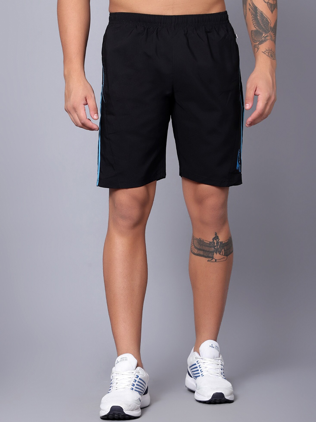 

Shiv Naresh Men Mid-Rise Outdoor Shorts, Black