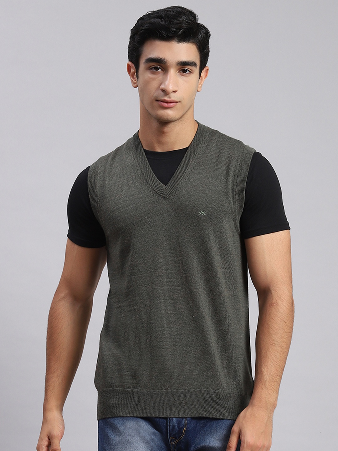 

Monte Carlo Woollen Sweater Vest, Olive