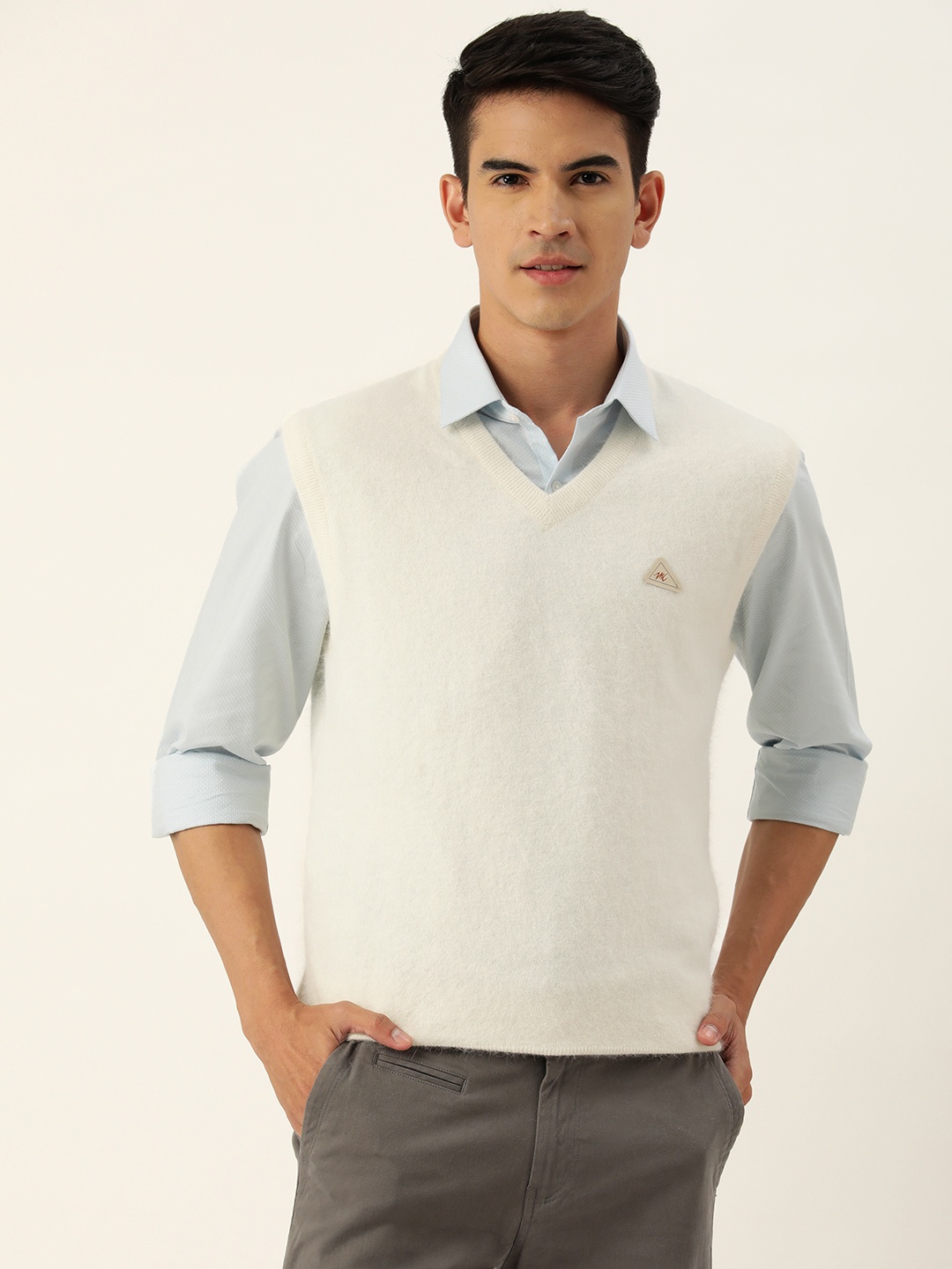 

Monte Carlo Men Off White Woollen Sweater Vest
