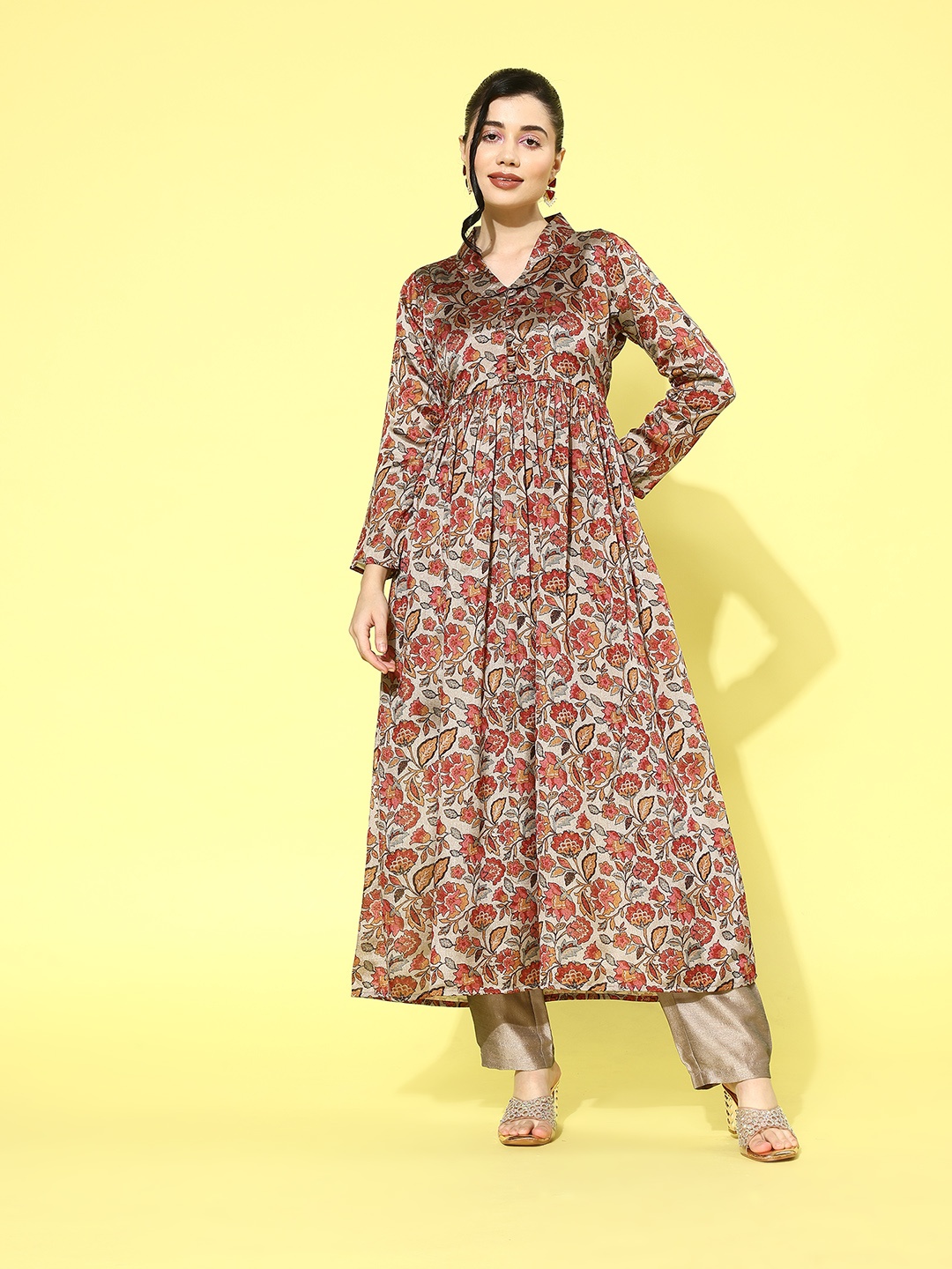 Kvsfab Women Floral Printed Pleated Kurta with Trousers, Grey