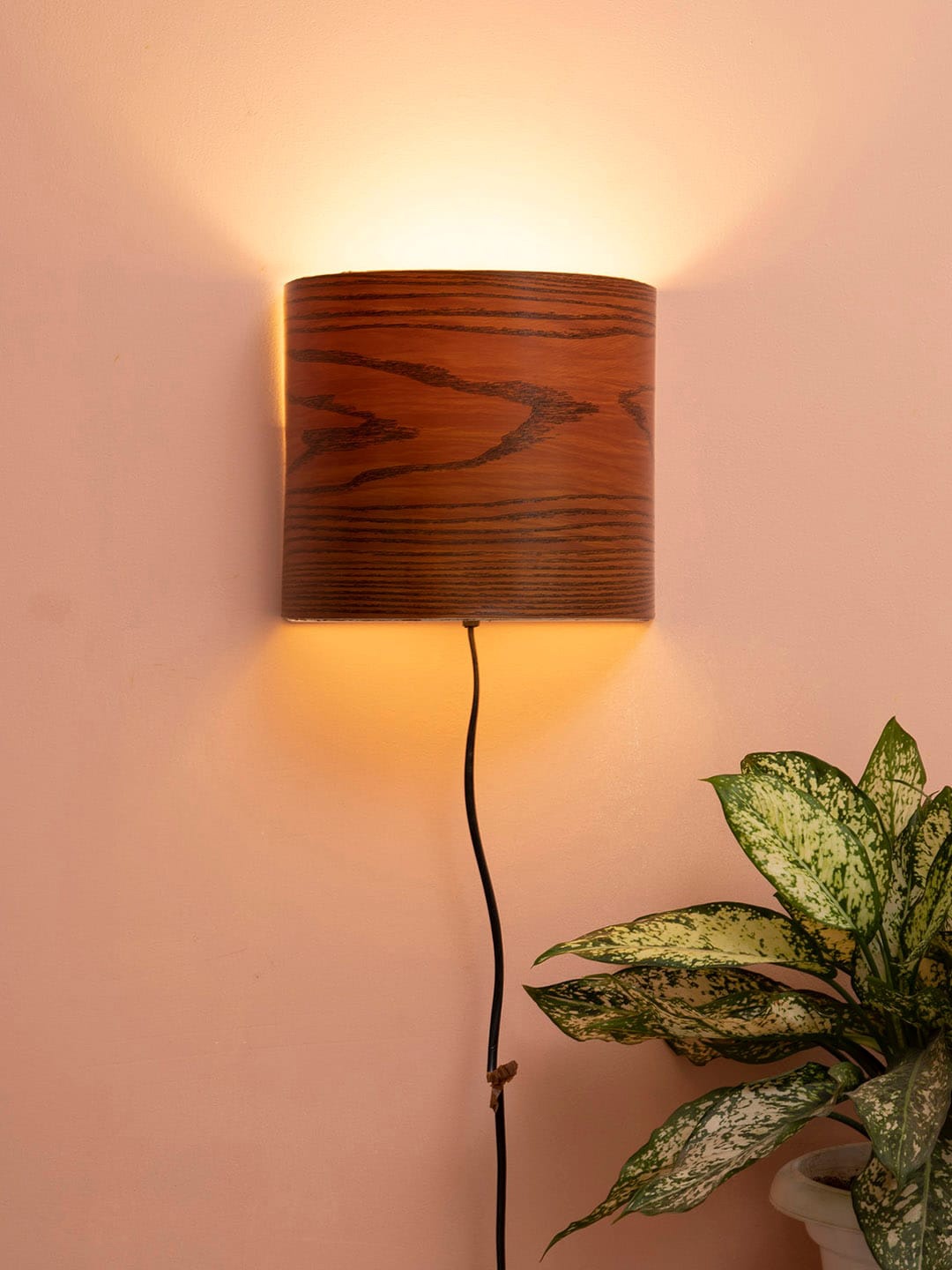 

SANDED EDGE Brown Textured Wall Lamp