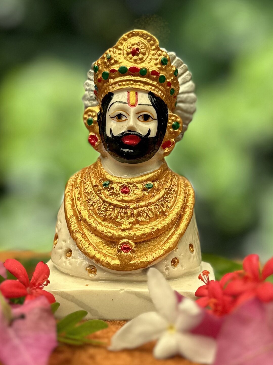 

Gallery99 Cream-colored & Black Lord Khatu Shyam Marble Showpieces
