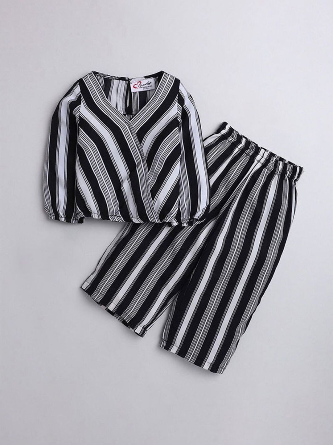 

M'andy Girls Printed V-Neck Top with Pyjamas, Black
