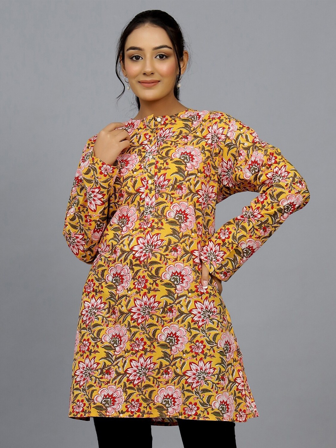 

HANDICRAFT PALACE Floral Printed Pure Cotton Kurti, Yellow