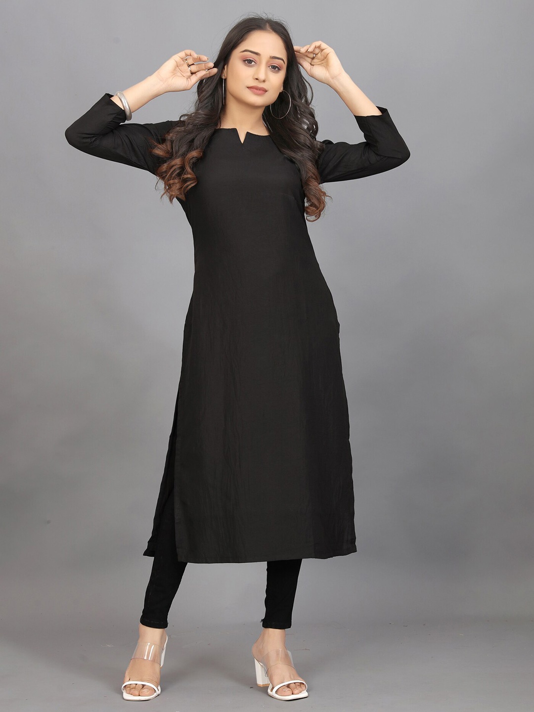 

Pari THE FASHION STUDIO Round Neck Kurta, Black