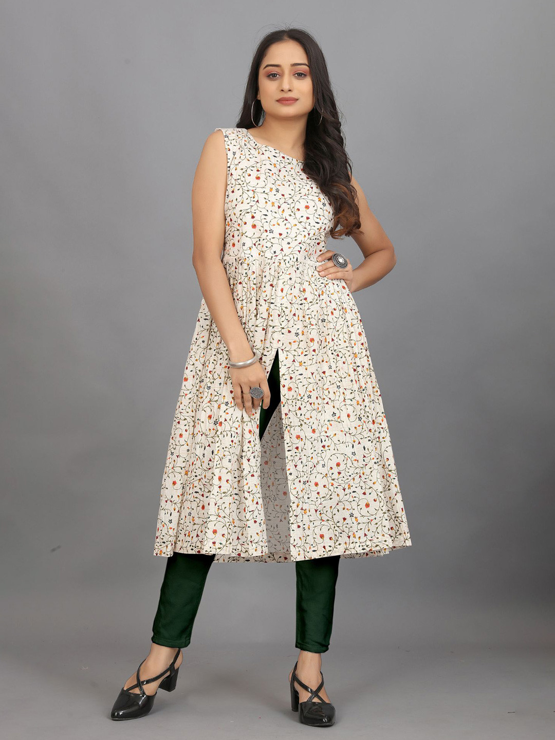 

Pari THE FASHION STUDIO Floral Printed Cotton A-line Kurta, Cream