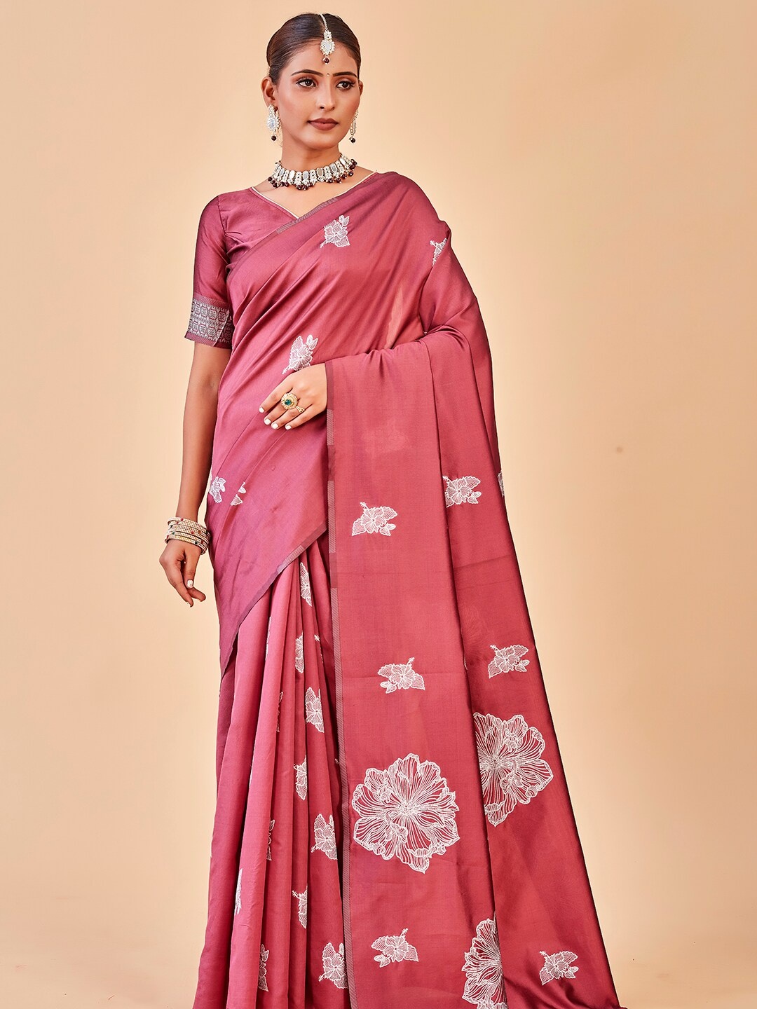 

Anouk Rustic Purple & Gold-Toned Floral Embroidered Saree