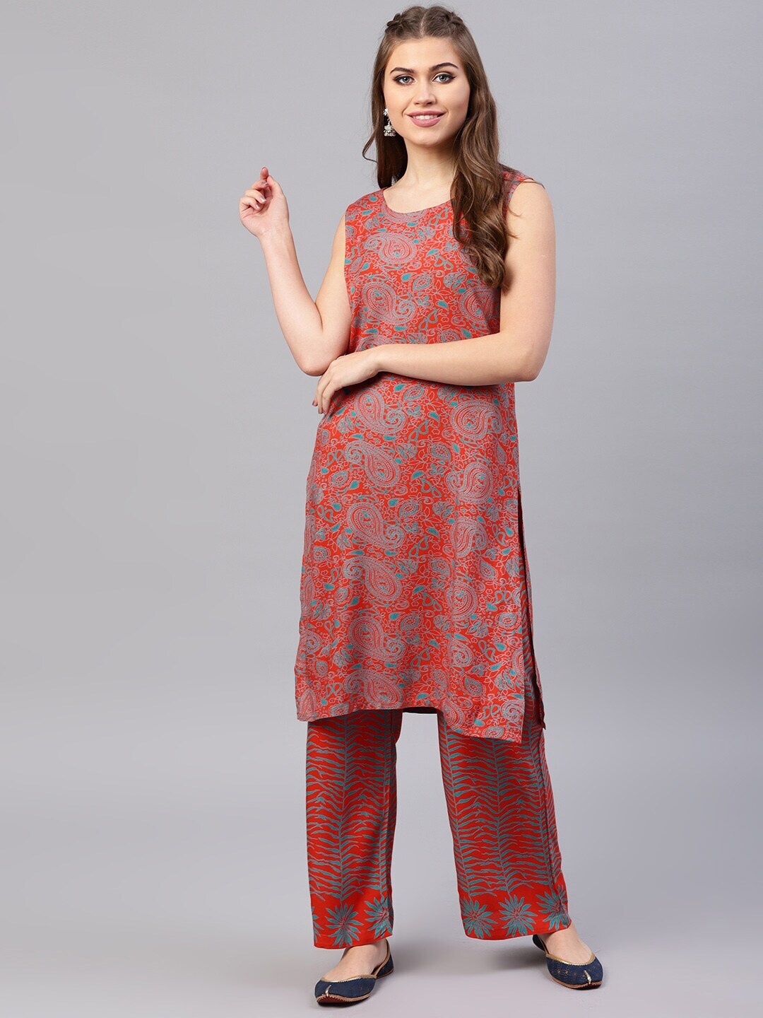 

AKS Women Paisley Printed Straight Kurta With Palazzos, Orange