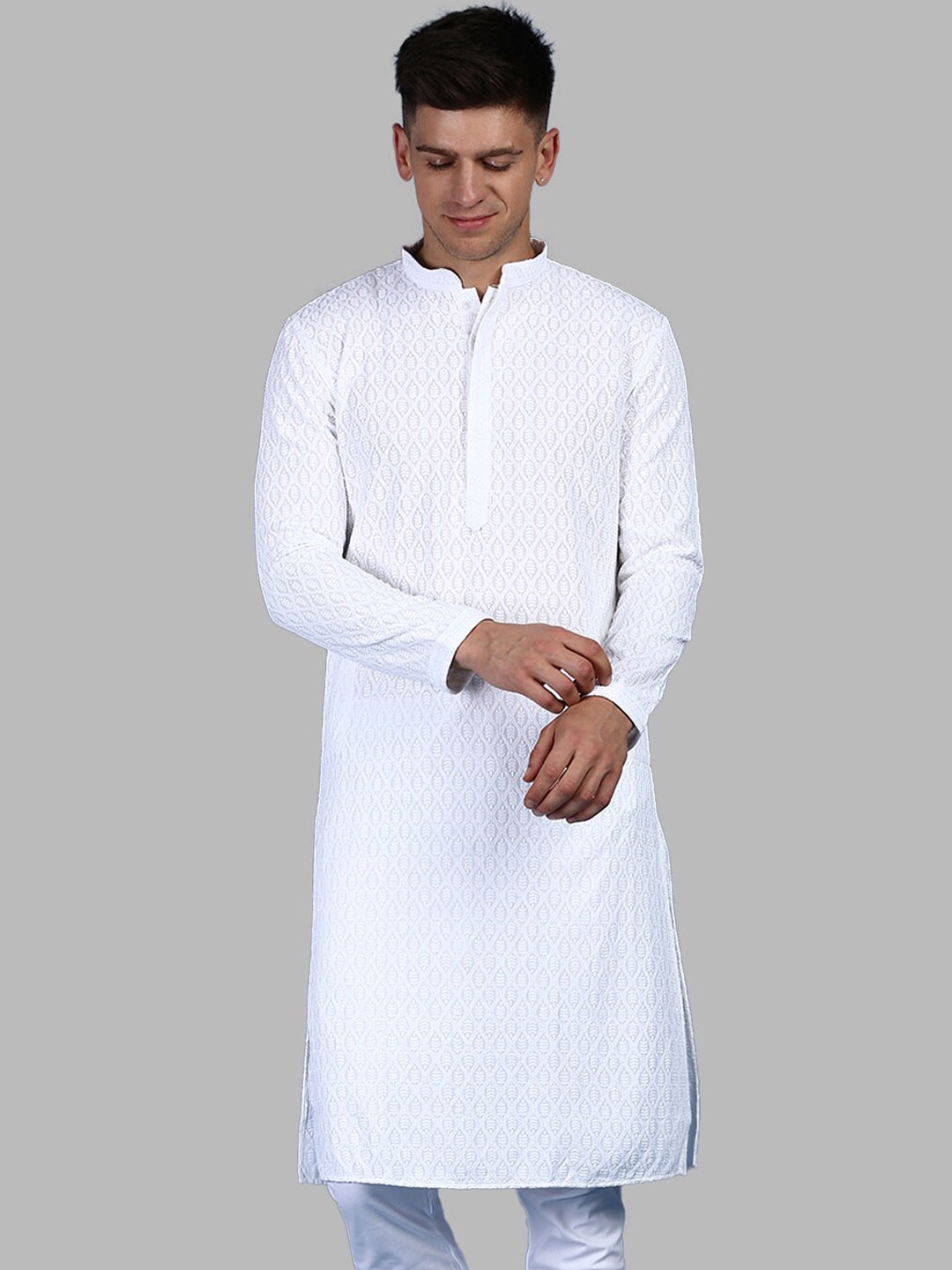 

Sanwara Ethnic Motifs Embroidered Mandarin Collar Chikankari Kurta, White