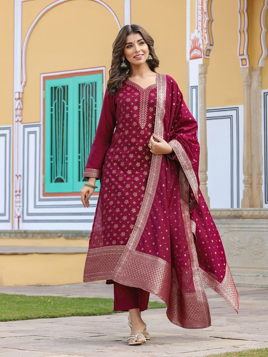 

AHIKA Ethnic Motifs Woven Design Regular Zari Kurta With Trousers & Dupatta, Red