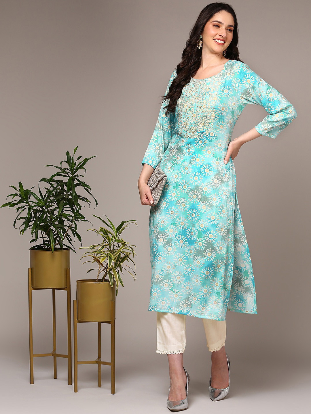 

AHIKA Floral Printed Thread Work Kurta, Blue