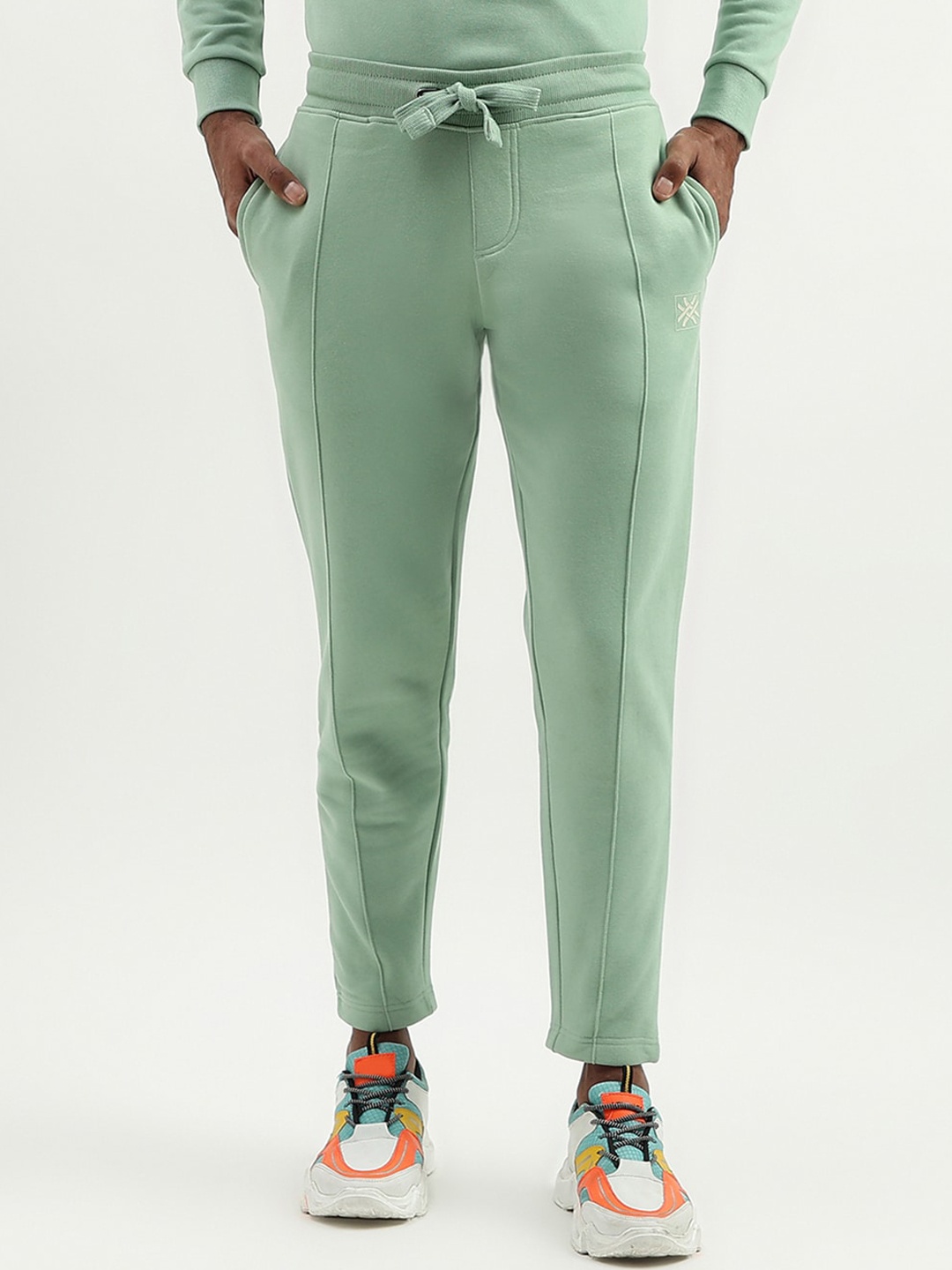 

United Colors of Benetton Men Mid-Rise Trousers, Na