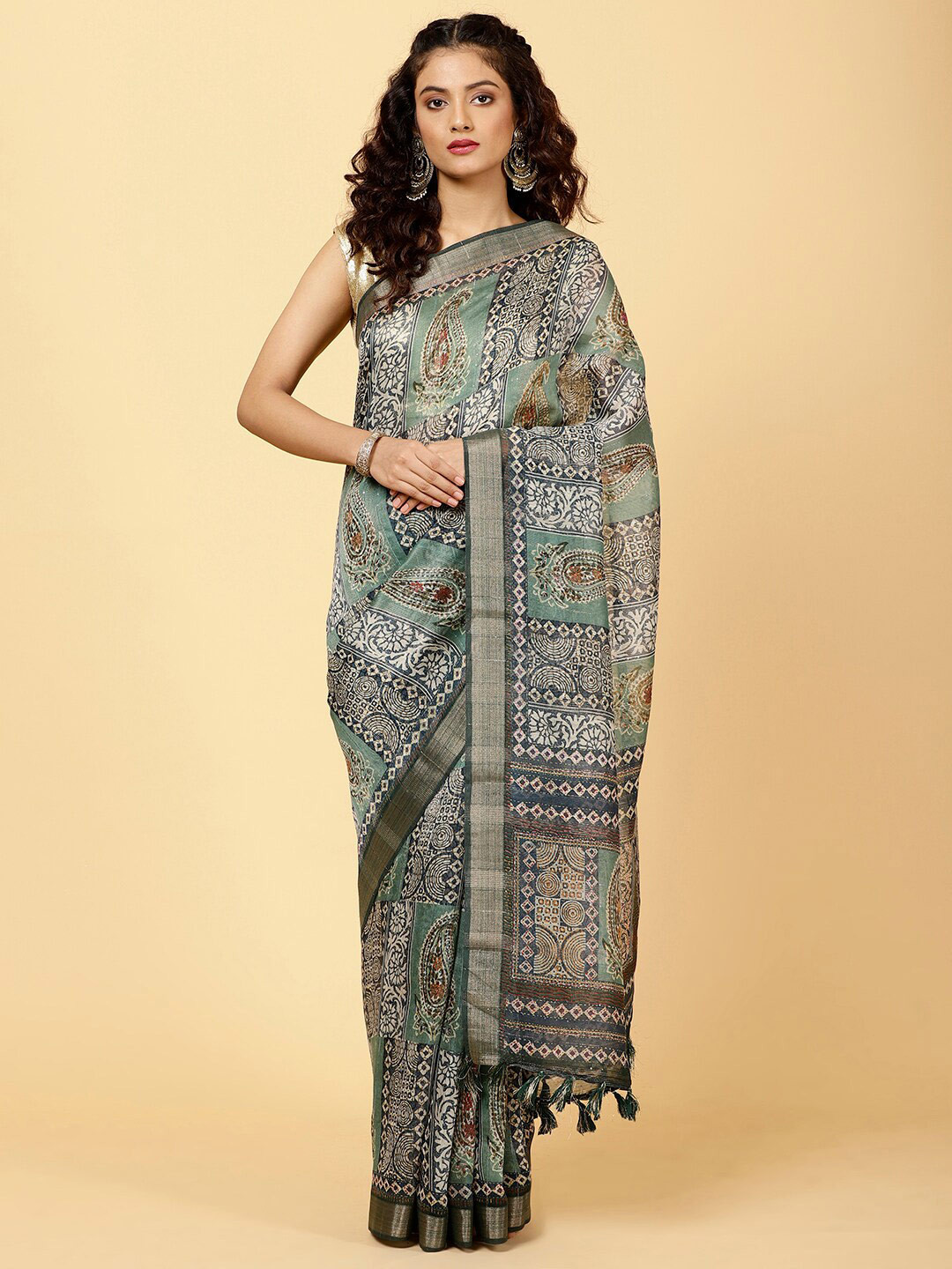

Meena Bazaar Paisley Printed Zari Saree, Green