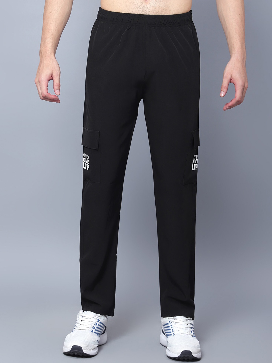 

SKY HEIGHTS Men Slim-Fit Track Pant, Black