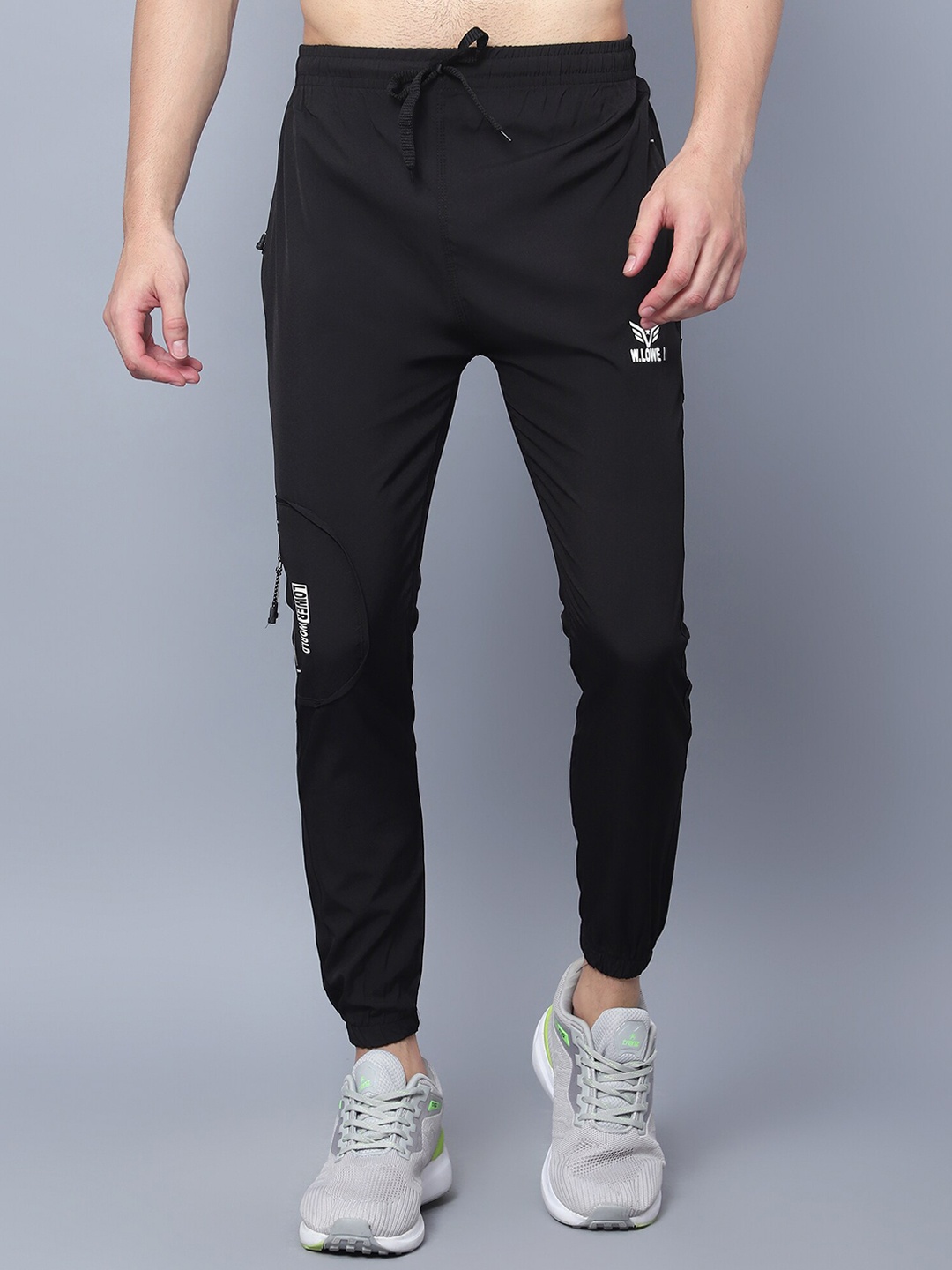 

SKY HEIGHTS Men Slim-Fit Mid-Rise Joggers, Black