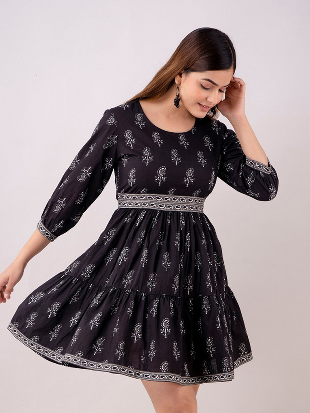 

Country Style Floral Print Fit & Flare Dress, Black