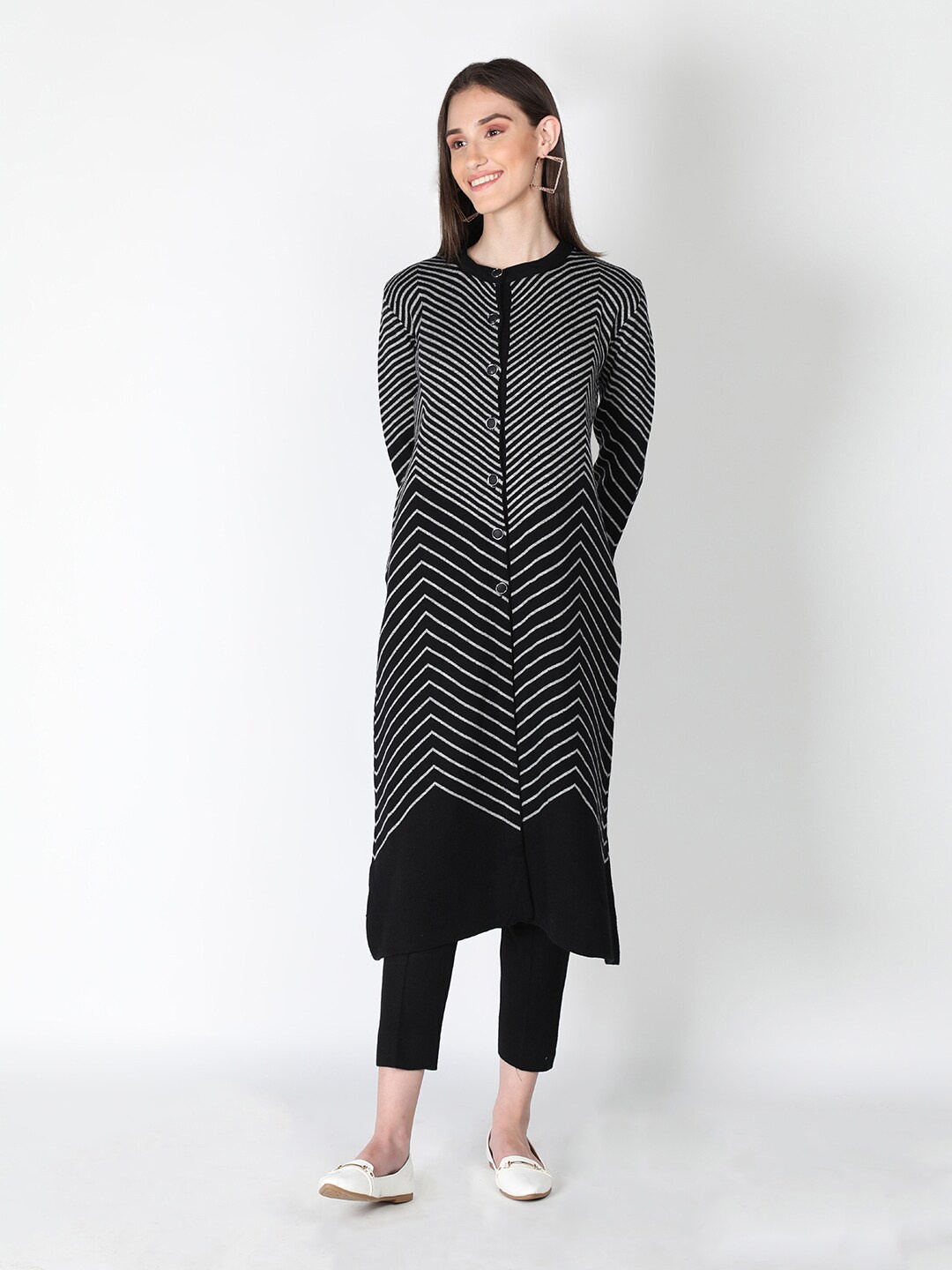 

Dlanxa Chevron Woven Design High-Low Hem Pure Woolen Kurta, Black