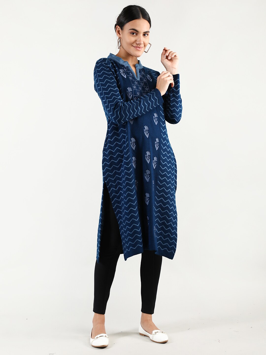

Dlanxa Floral Embroidered Woolen Kurta, Blue