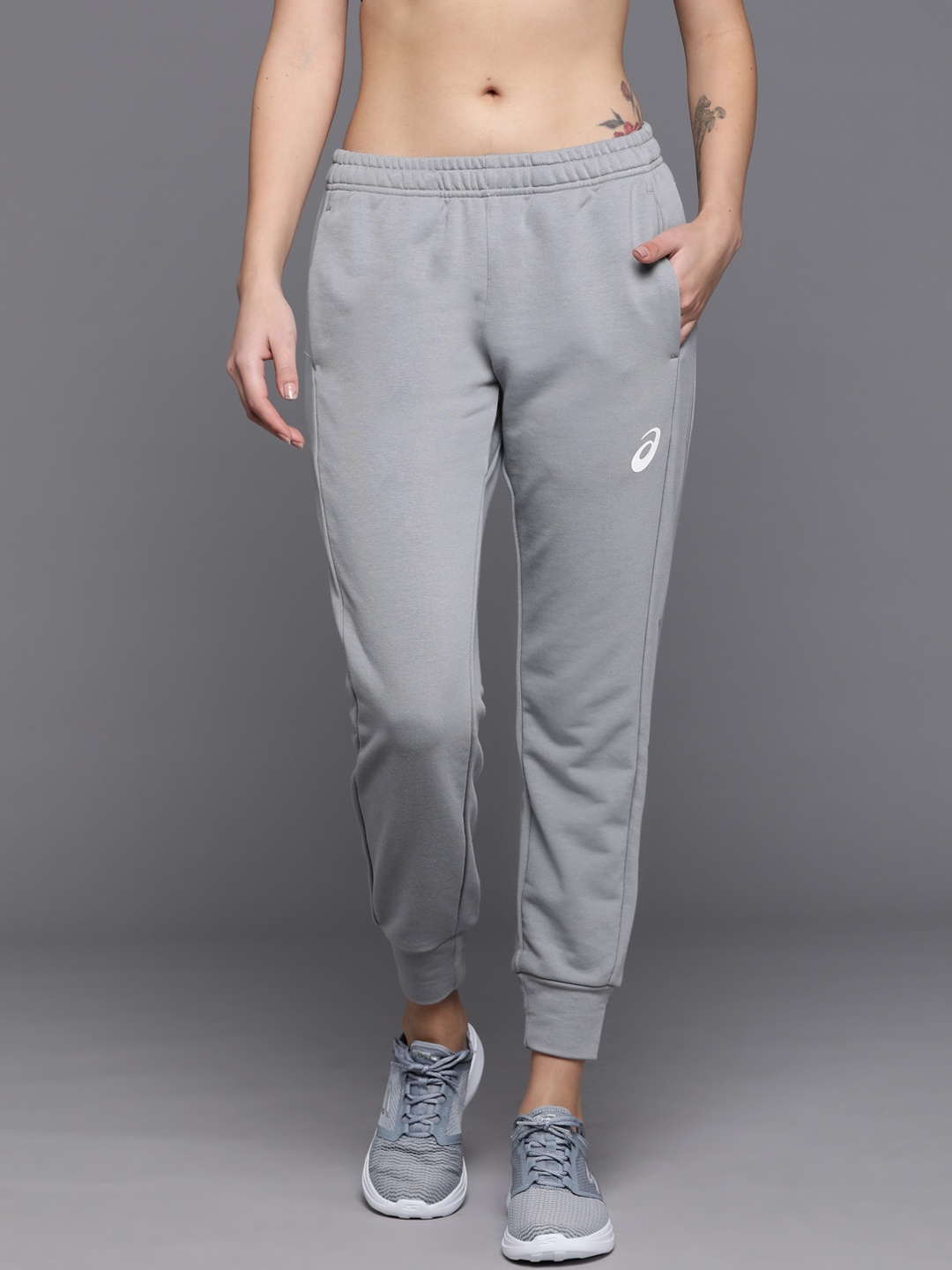 

ASICS Women Brand Logo Detail Training Joggers, Grey