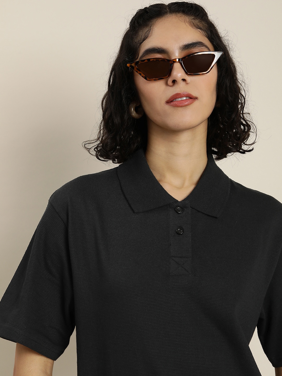 

DILLINGER Women Honeycomb Structure Oversized Polo T-shirt, Black