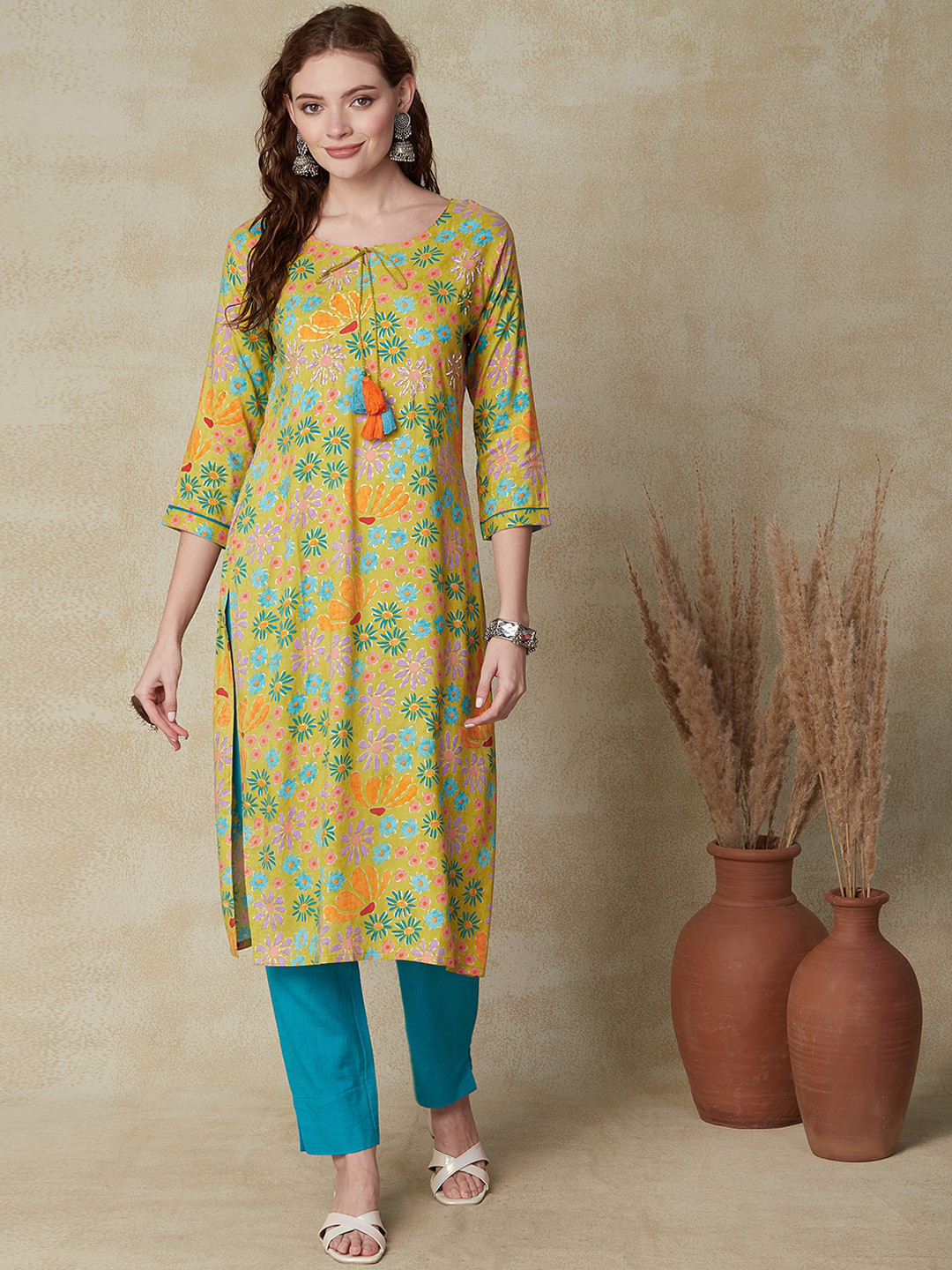 

FASHOR Floral Printed Tie-Up Neck Cotton Straight Kurta, Green