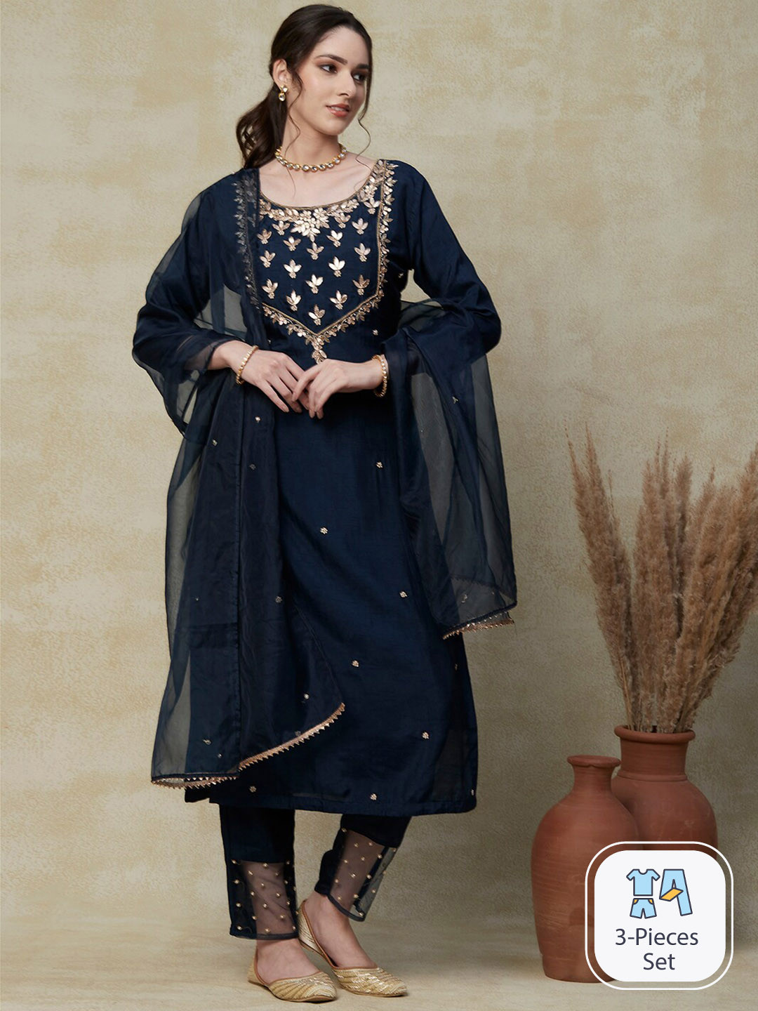 

FASHOR Floral Embroidered Regular Gotta Patti Kurta & Trousers With Dupatta, Navy blue