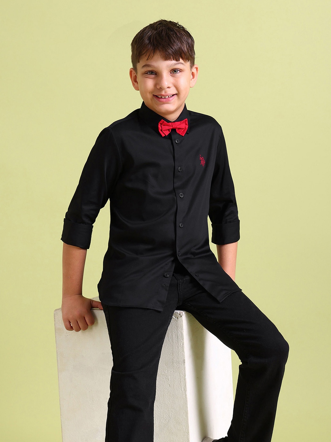 

U.S. Polo Assn. Kids Boys Classic Spread Collar Opaque Casual Shirt, Black