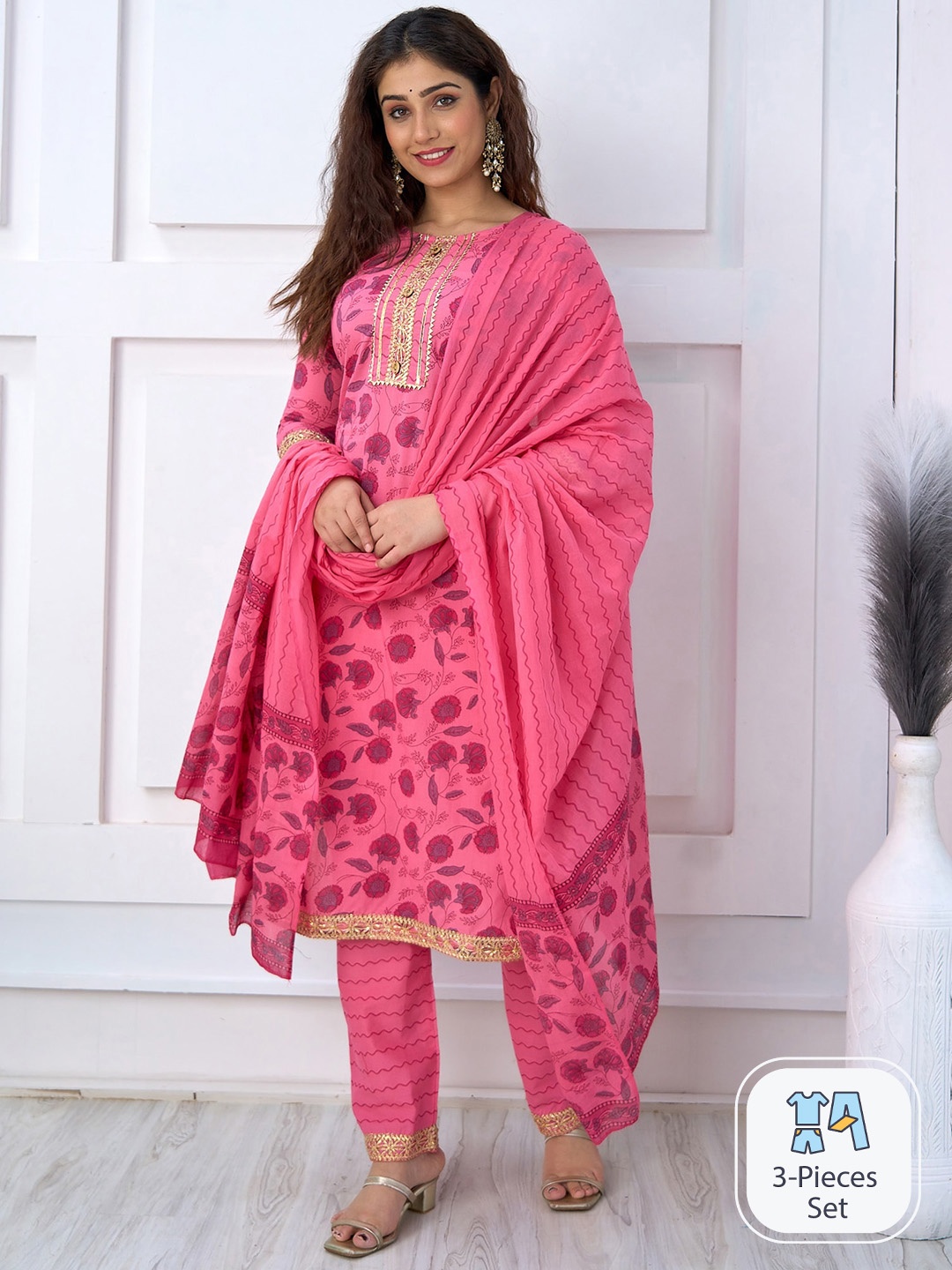 

SURHI Ethnic Motifs Printed Regular Gotta Patti Pure Cotton Kurta With Trousers & Dupatta, Pink