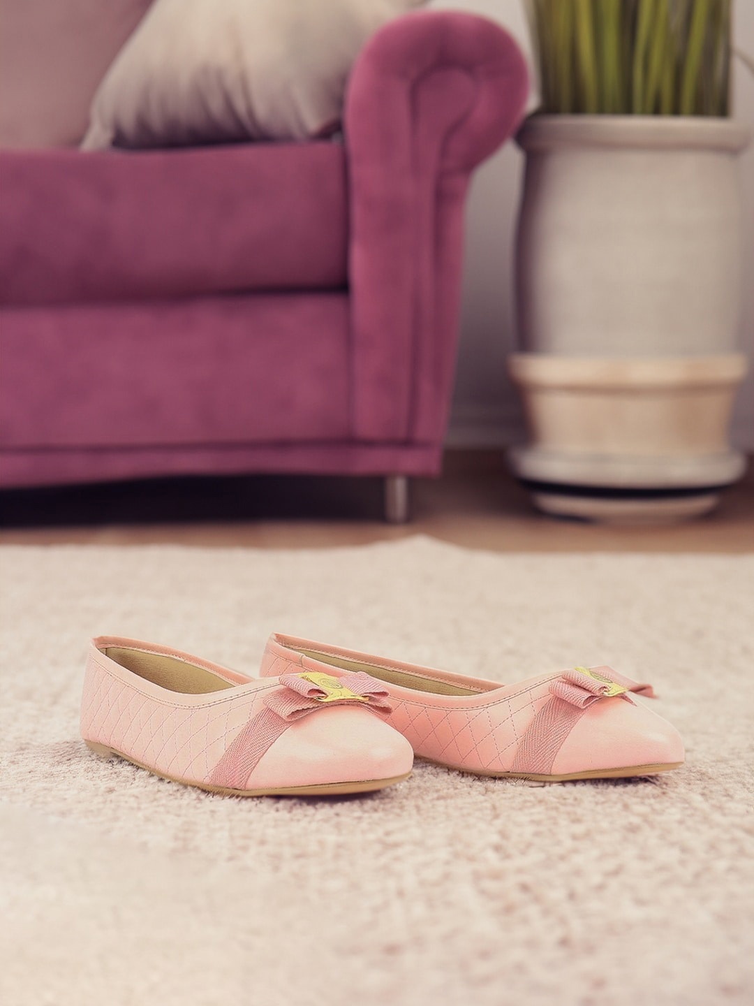 

Carlton London Textured Ballerinas With Bows, Pink