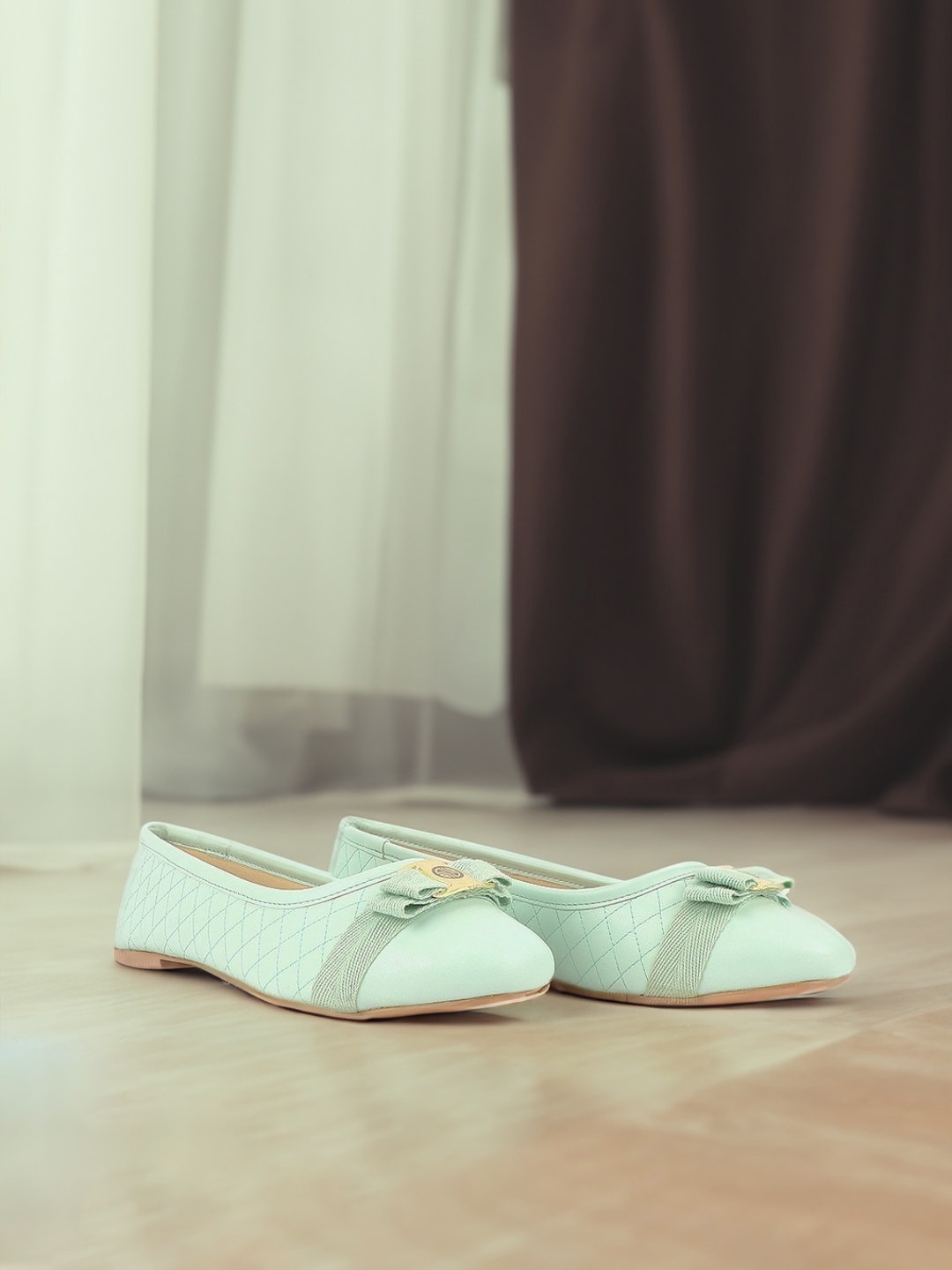 

Carlton London Textured Ballerinas With Bows, Sea green