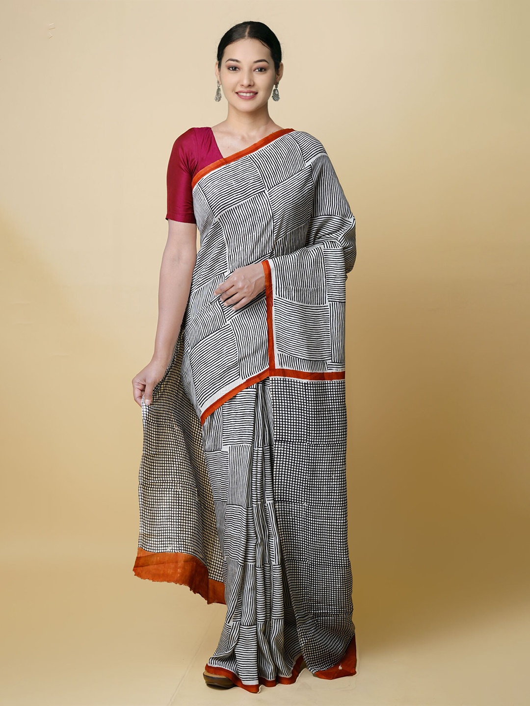 

Unnati Silks Striped Silk Blend Bagru Saree, Cream