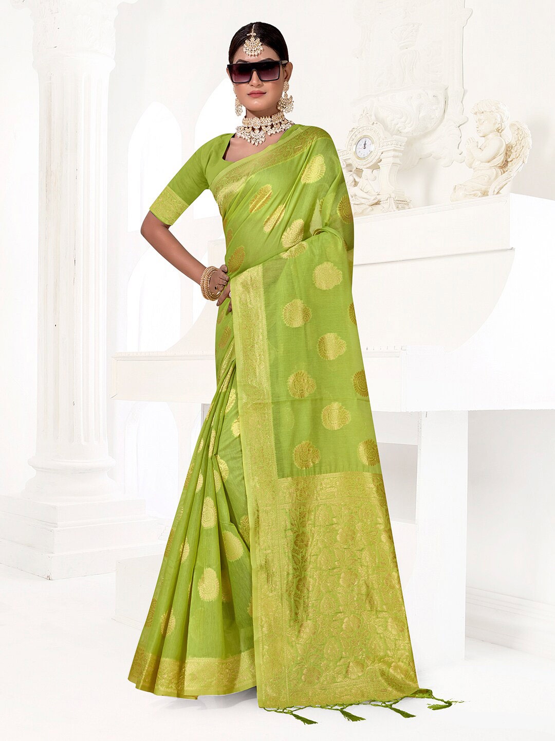 

Anouk Sea Green & Gold-Toned Ethnic Motifs Woven Design Zari Pure Cotton Chanderi Saree