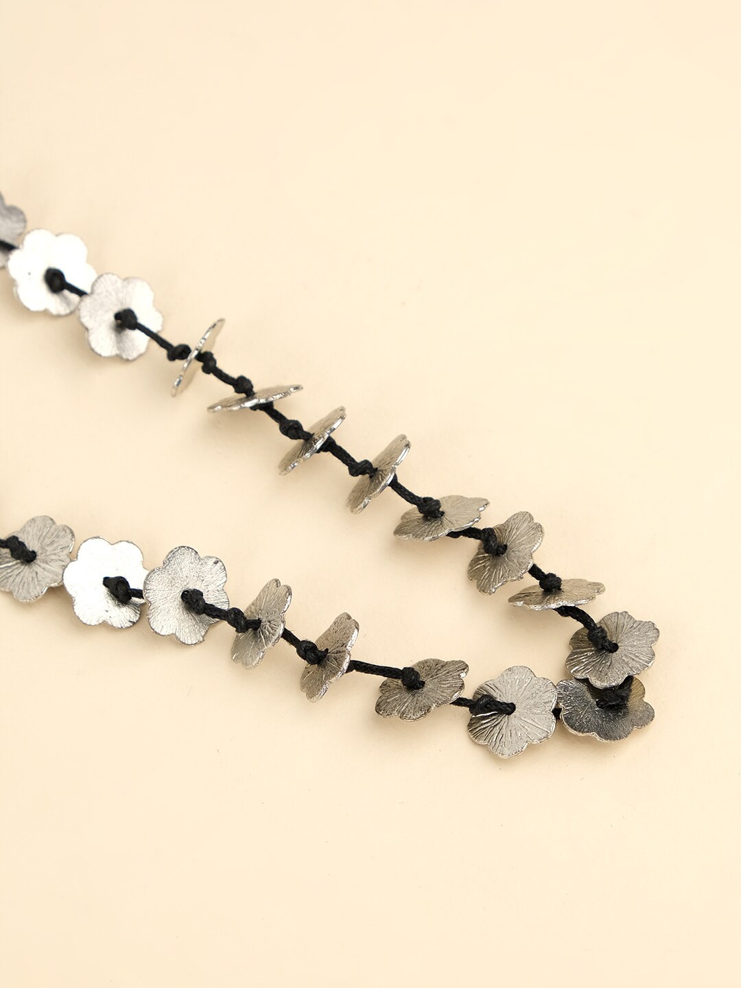 

XPNSV Silver Blossom Necklace