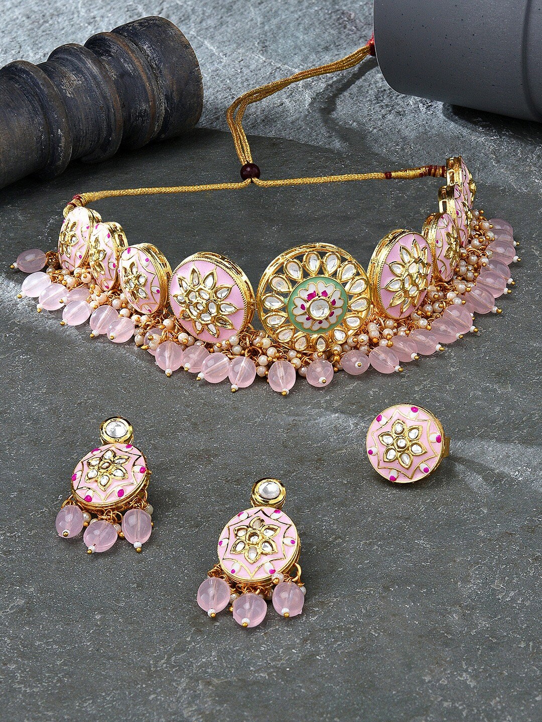 

Zaveri Pearls Gold-Plated Kundan-Studded & Beaded Jewellery Set