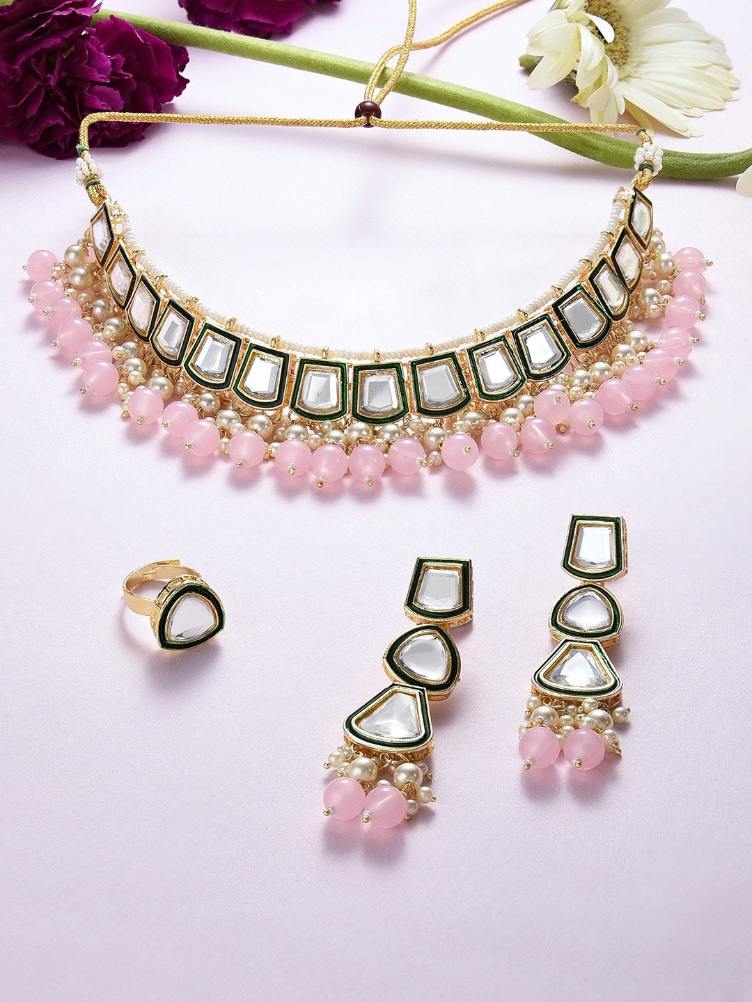 

Zaveri Pearls Gold-Plated Kundan-Studded & Beaded Jewellery Set