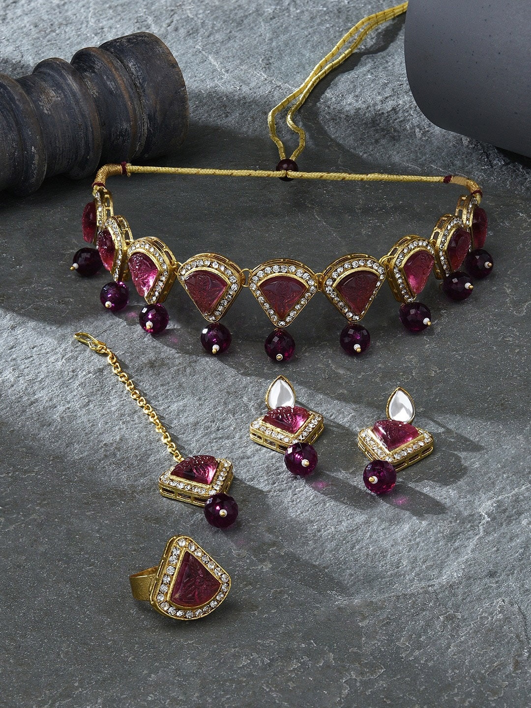 

Zaveri Pearls Gold-Plated Artificial Stone Studded & Beaded Jewellery Set