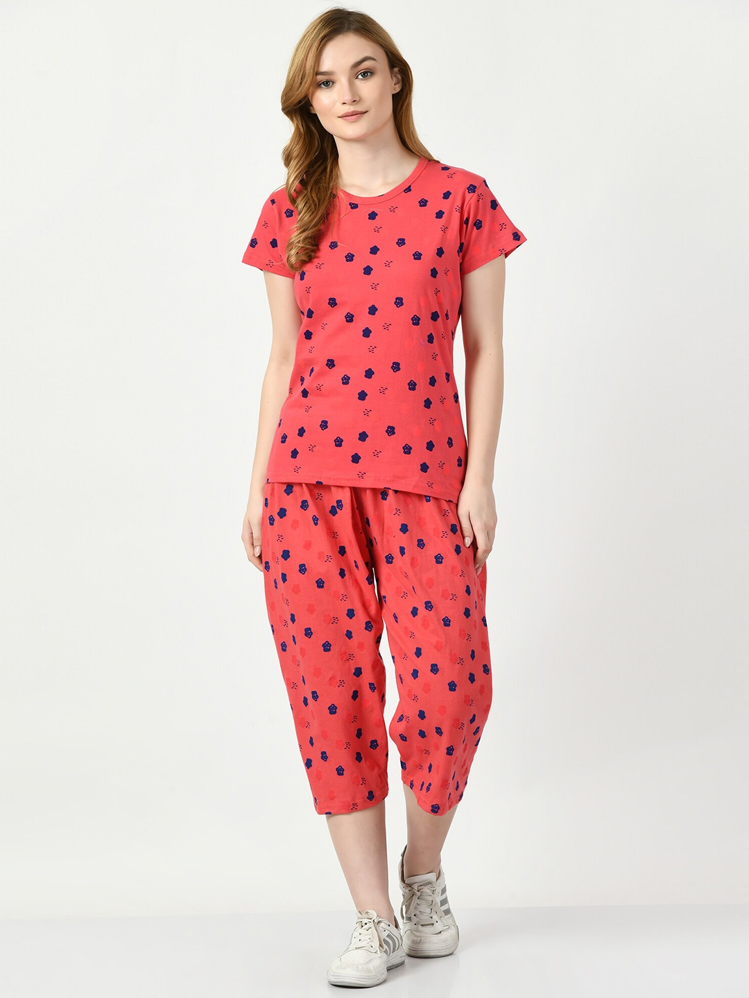 

BAESD Printed Cotton T-Shirt & Capri Night Suit Set, Red