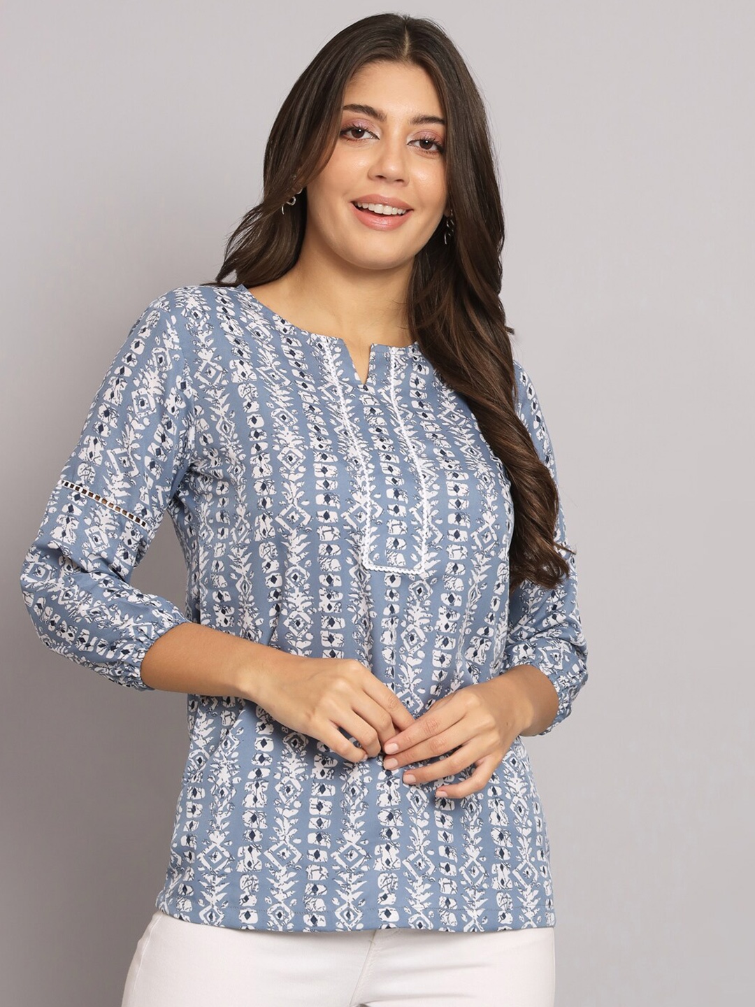 

HELLO DESIGN Floral Printed Crepe Top, Blue