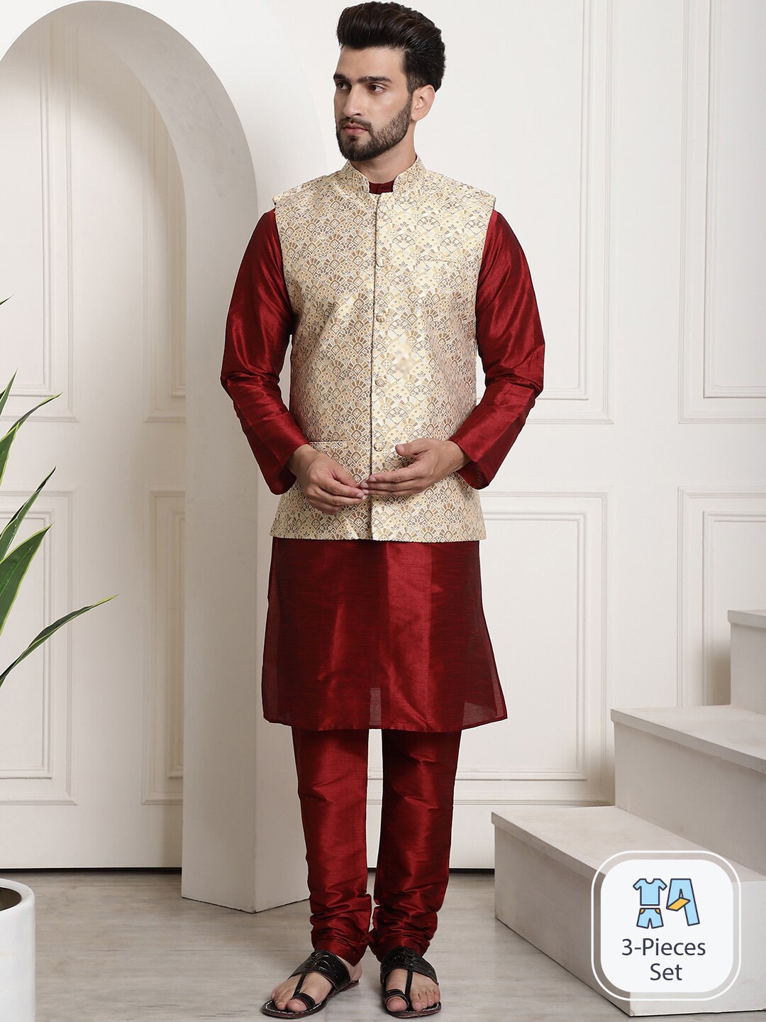 

SOJANYA Dupion Silk Kurta With Pyjamas & Nehru Jacket, Maroon