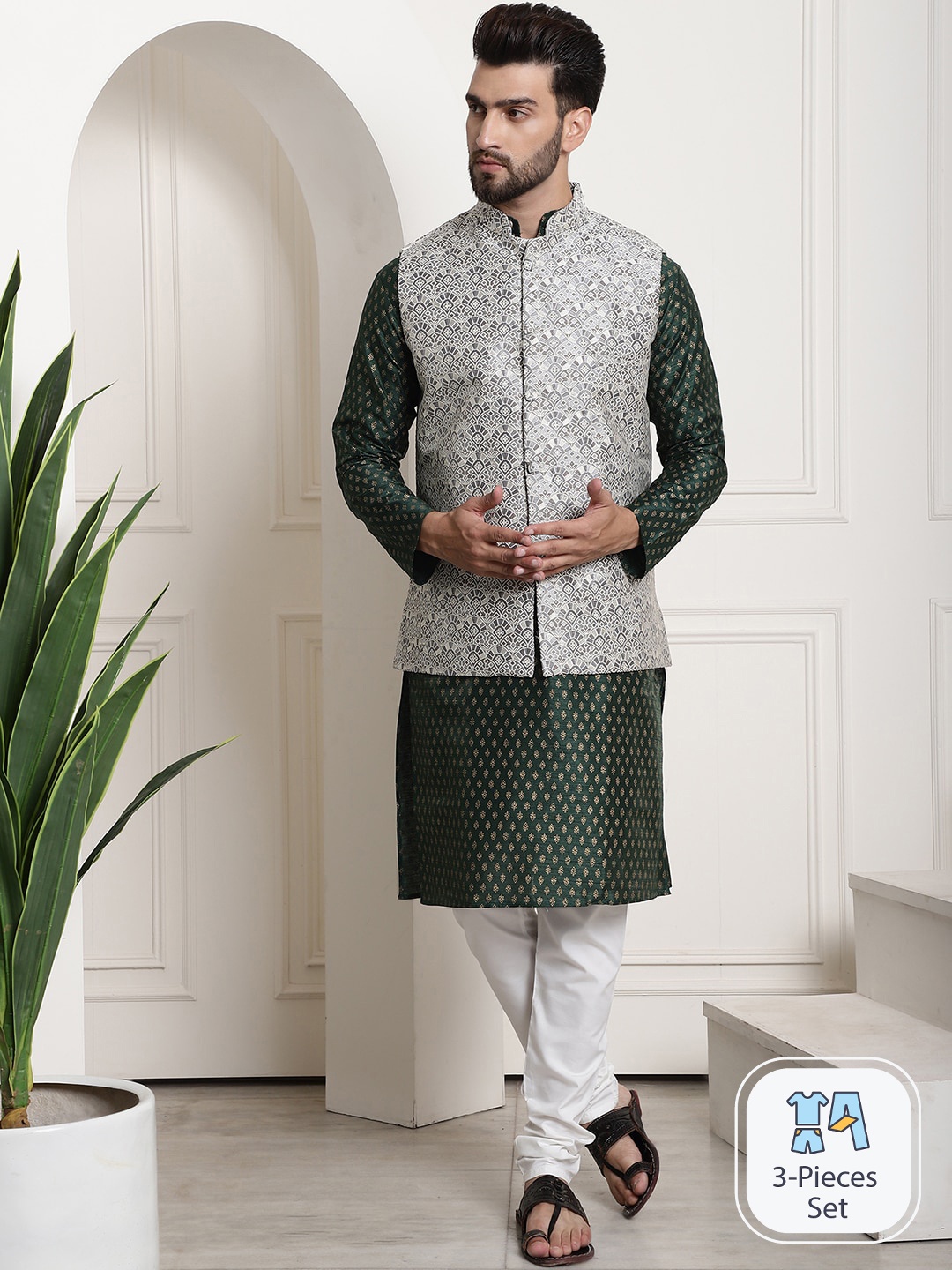 

SOJANYA Ethnic Motifs Printed Regular Kurta With Pyjamas & Nehru Jacket, Green