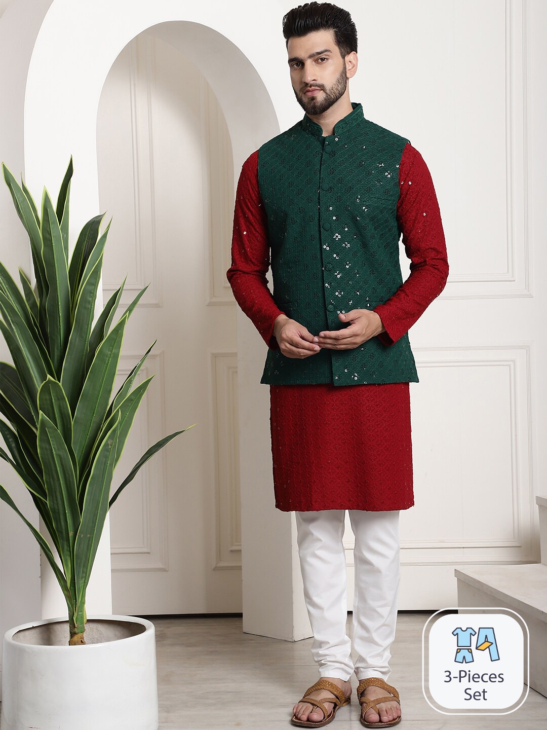

SOJANYA Floral Embroidered Regular Sequinned Kurta With Pyjamas & Nehru Jacket, Maroon