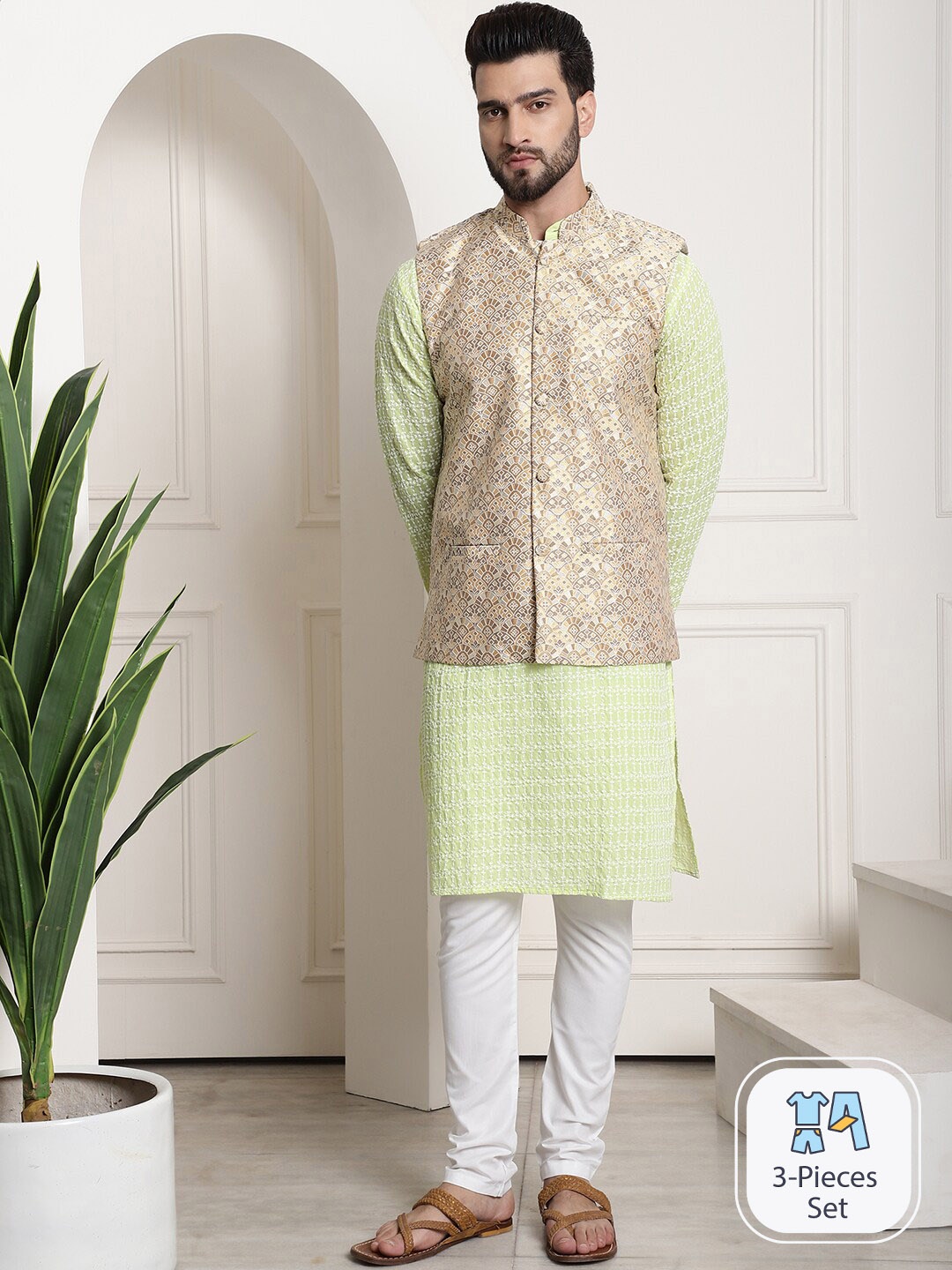 

SOJANYA Ethnic Motifs Embroidered Pure Cotton Straight Kurta With Churidar & Nehrujacket, Green