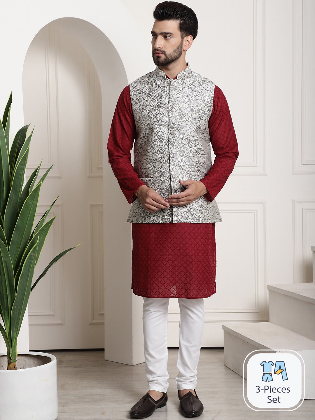 

SOJANYA Embroidered Regular Pure Cotton Kurta With Pyjama & Woven Design Nehru Jacket, Maroon