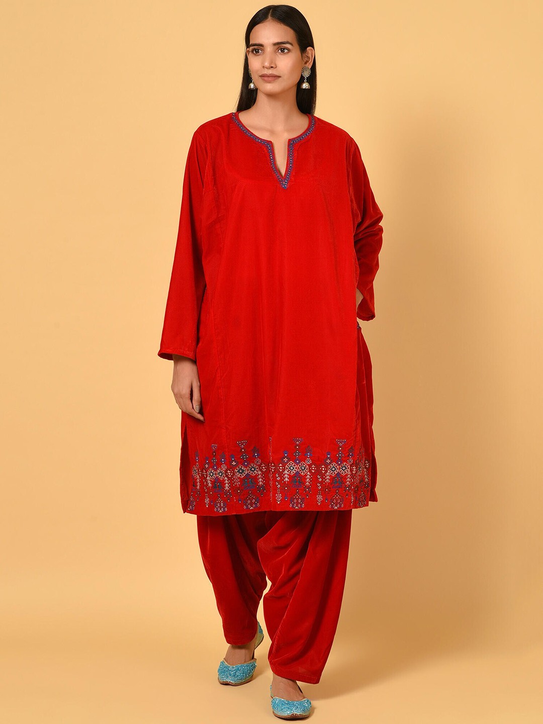 

NUHH Ethnic Motifs Embroidered Velvet Kurta with Salwar, Red