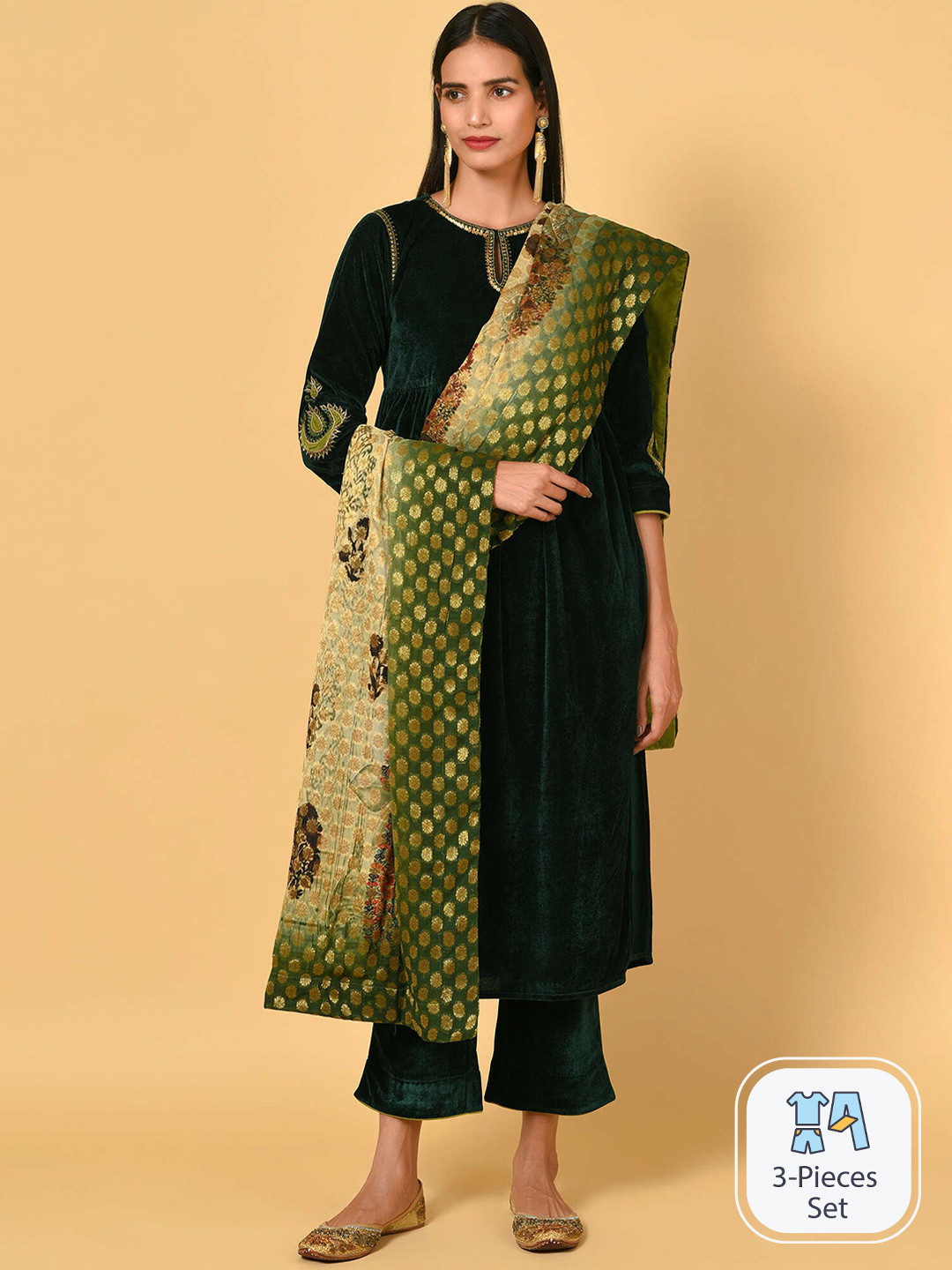 

NUHH Sequinned Velvet Kurta With Trousers & Dupatta, Green