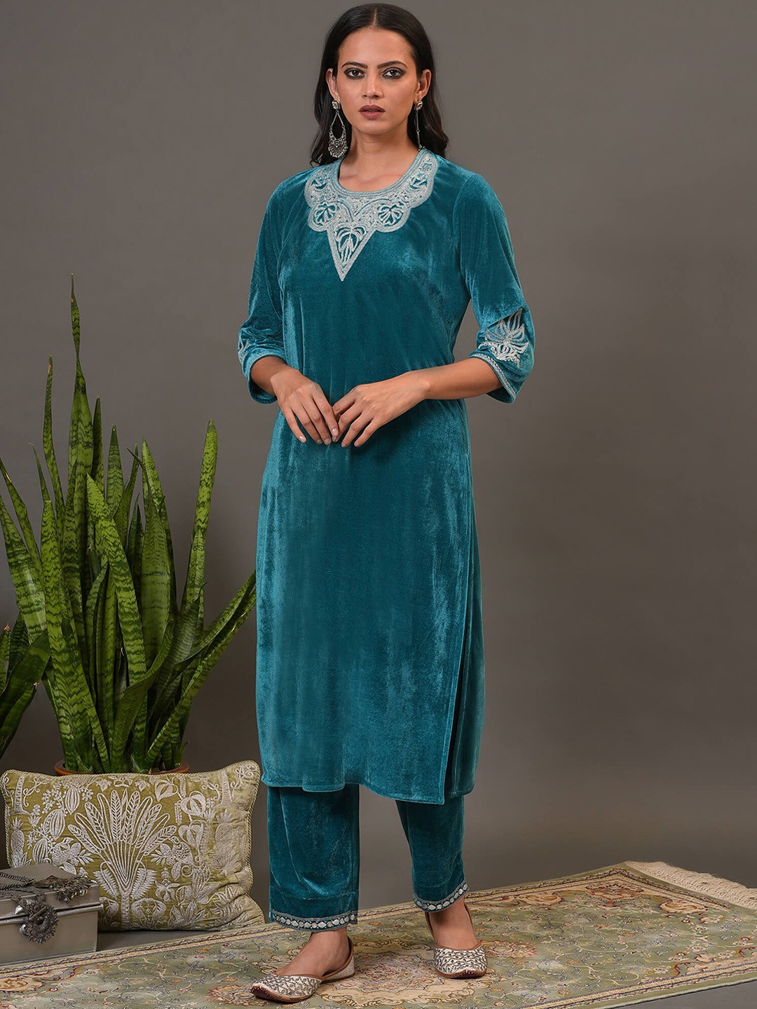 

NUHH Ethnic Motifs Embroidered Thread Work Velvet Kurta with Trousers, Turquoise blue