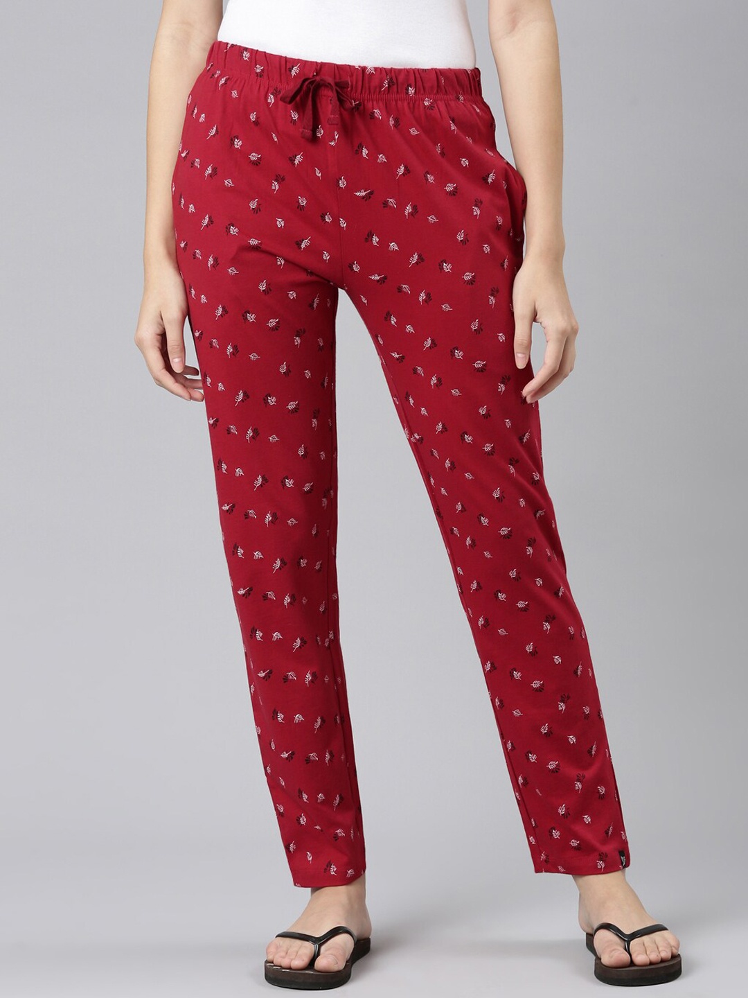 

TWIN BIRDS Women Printed Mid-Rise Pure Cotton Lounge Pant, Red