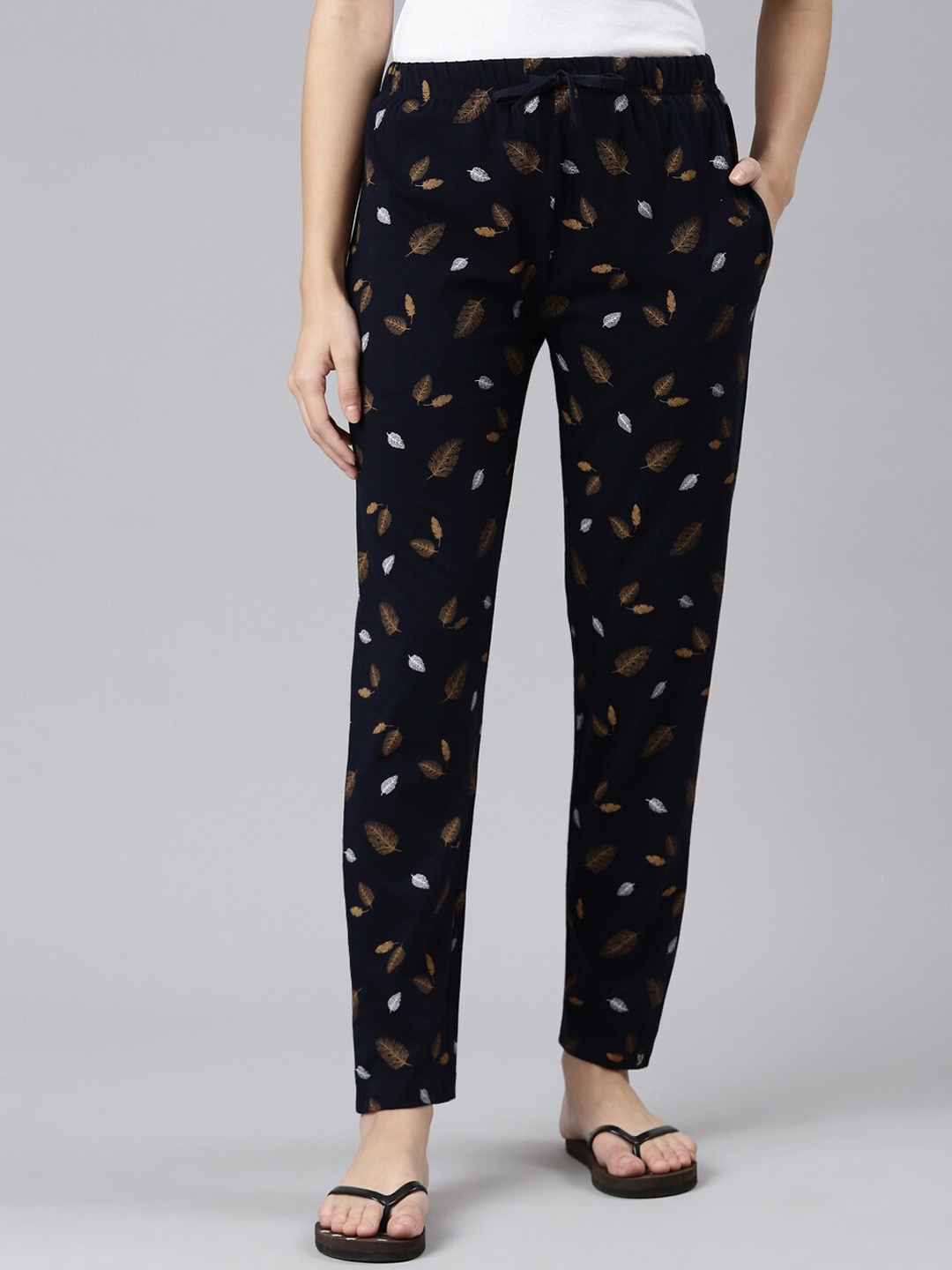 

TWIN BIRDS Women Printed Mid-Rise Pure Cotton Lounge Pant, Navy blue